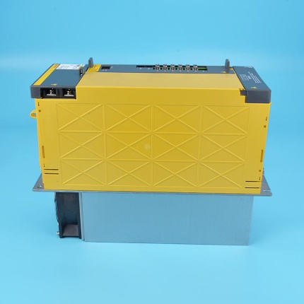 Сервопривод FANUC A06B-6111-H030#H570 Fanuc αiSP 30